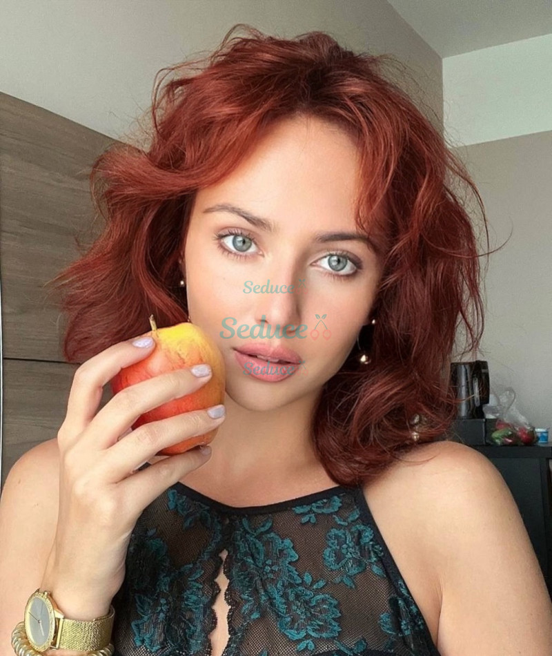 Photo escort girl Roksi : the best escort service