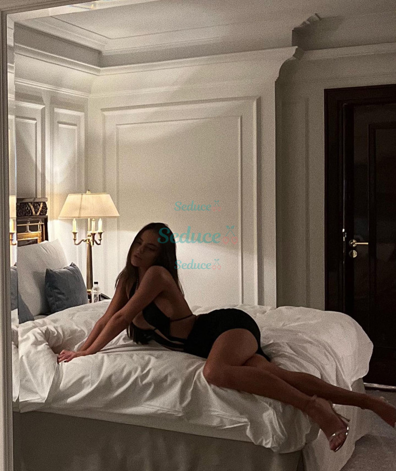 Photo escort girl Alina: the best escort service