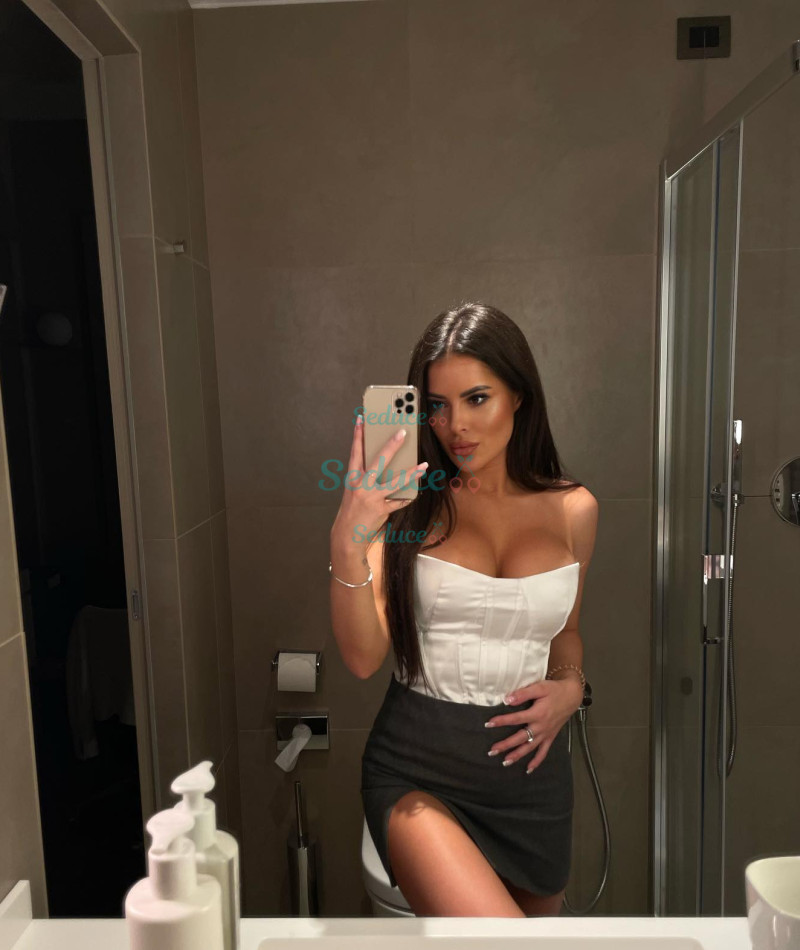 Photo escort girl Ainur: the best escort service