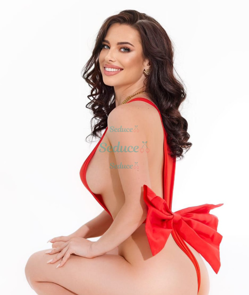 Photo escort girl Sandra: the best escort service