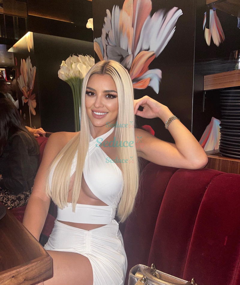 Photo escort girl Alihan: the best escort service