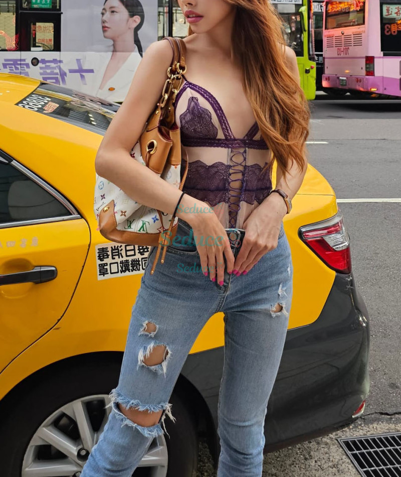 Photo escort girl Adelora: the best escort service