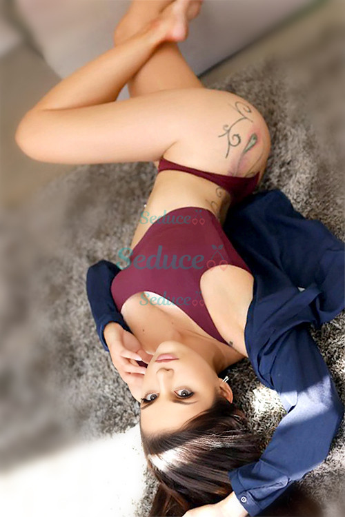 Photo escort girl Signe: the best escort service