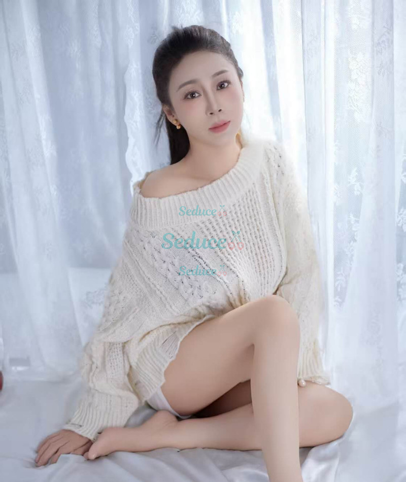 Photo escort girl Miri: the best escort service