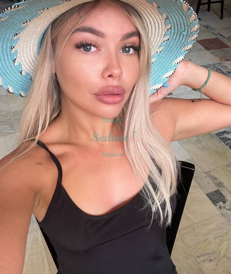Photo escort girl esmaz: the best escort service