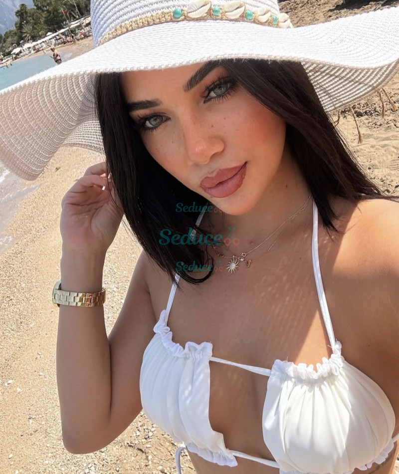 Photo escort girl Adelina: the best escort service
