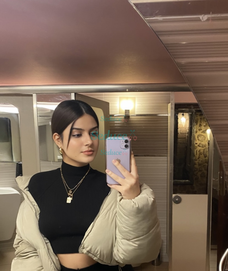Photo escort girl KAREN: the best escort service