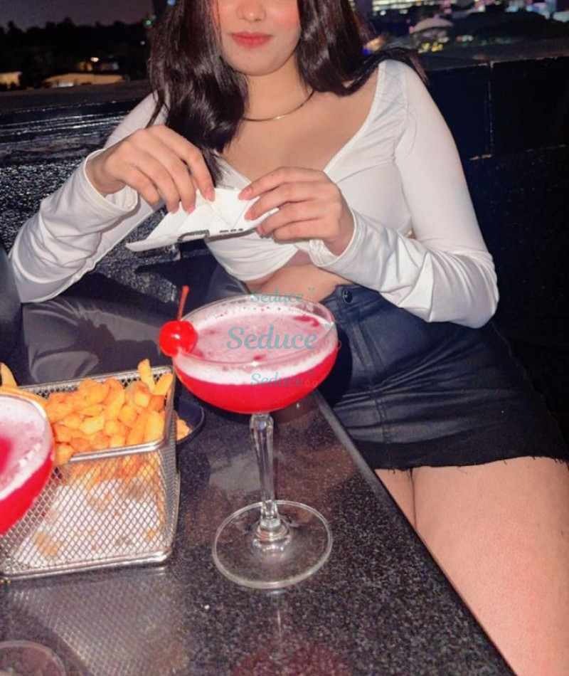 Photo escort girl Priyanka Indian : the best escort service