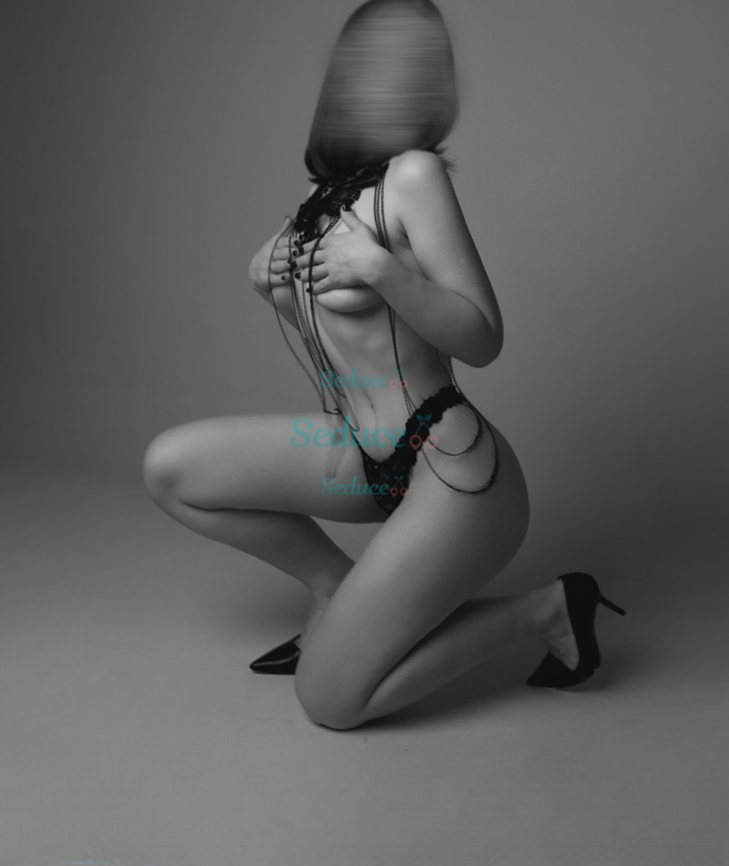 Photo escort girl Safa: the best escort service