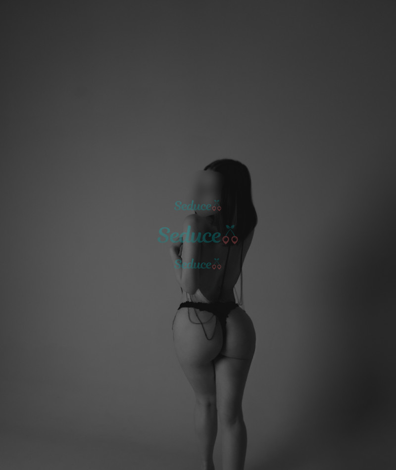 Photo escort girl Sofa: the best escort service