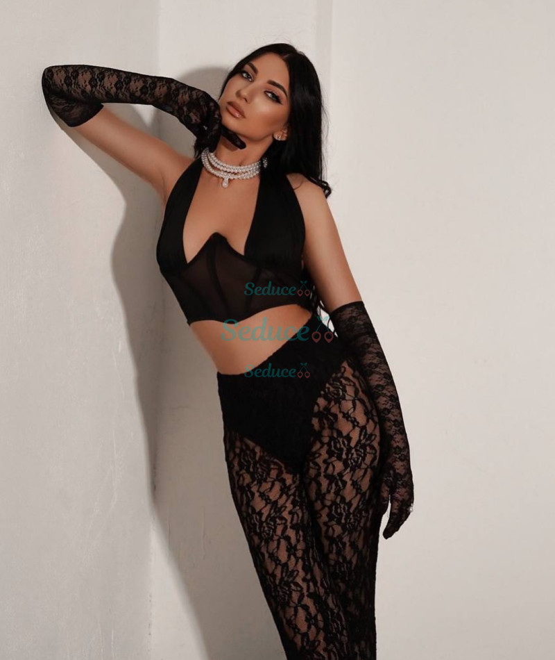 Photo escort girl Kris: the best escort service