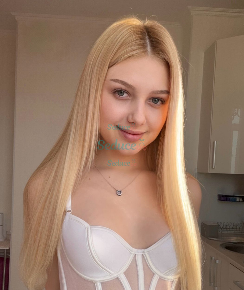 Photo escort girl Sara: the best escort service