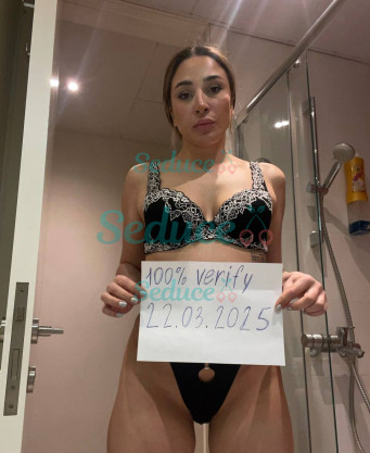 Photo escort girl Luna: the best escort service