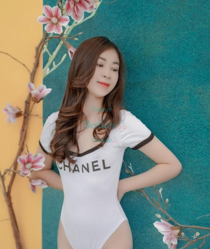 Photo escort girl Hana: the best escort service