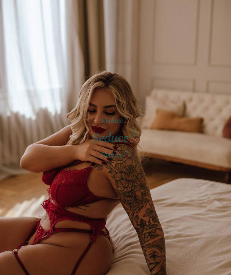 Photo escort girl Kira: the best escort service