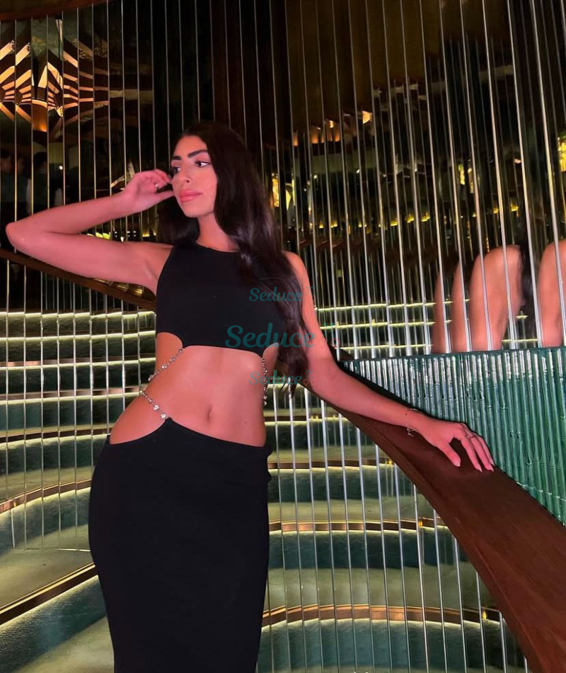 Photo escort girl Caity: the best escort service