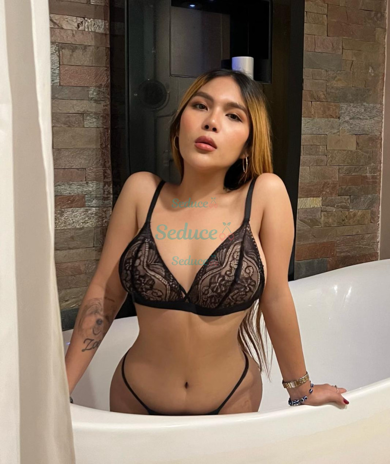 Photo escort girl Lavina: the best escort service