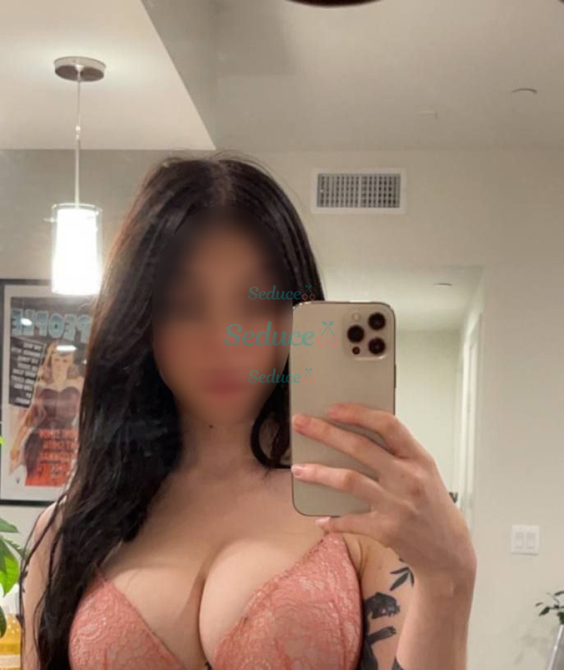 Photo escort girl Olya: the best escort service