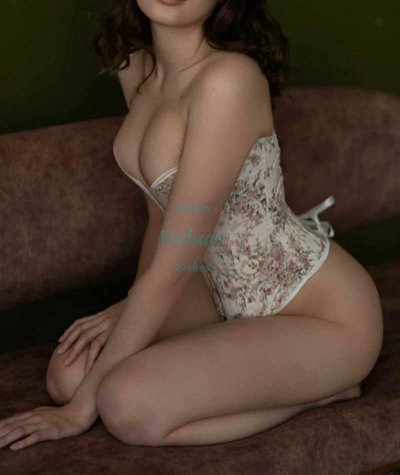 Photo escort girl AlMira: the best escort service