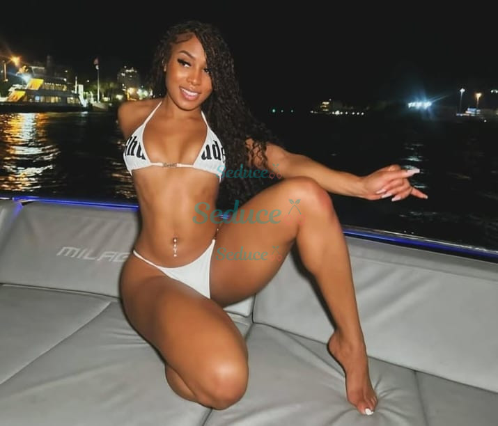 Photo escort girl DamiQueen: the best escort service