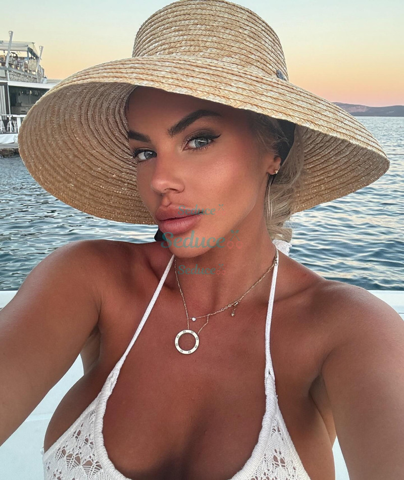 Photo escort girl Adriana: the best escort service