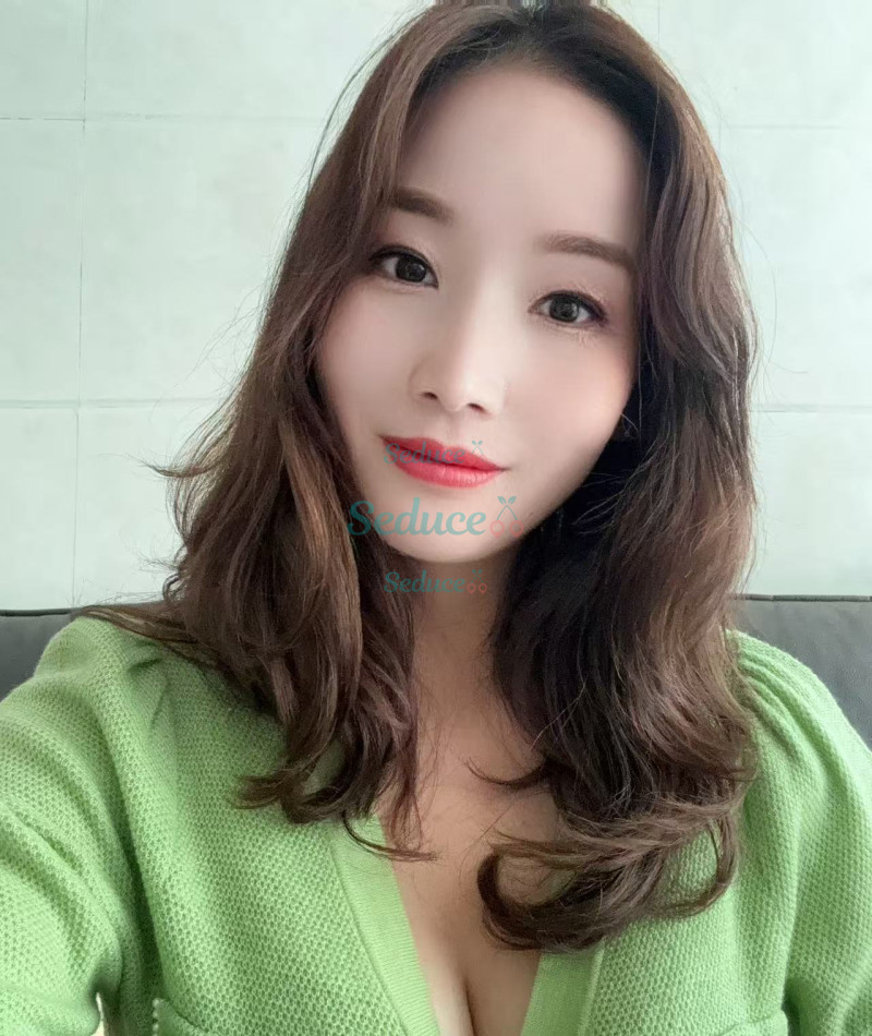 Photo escort girl Maylia: the best escort service