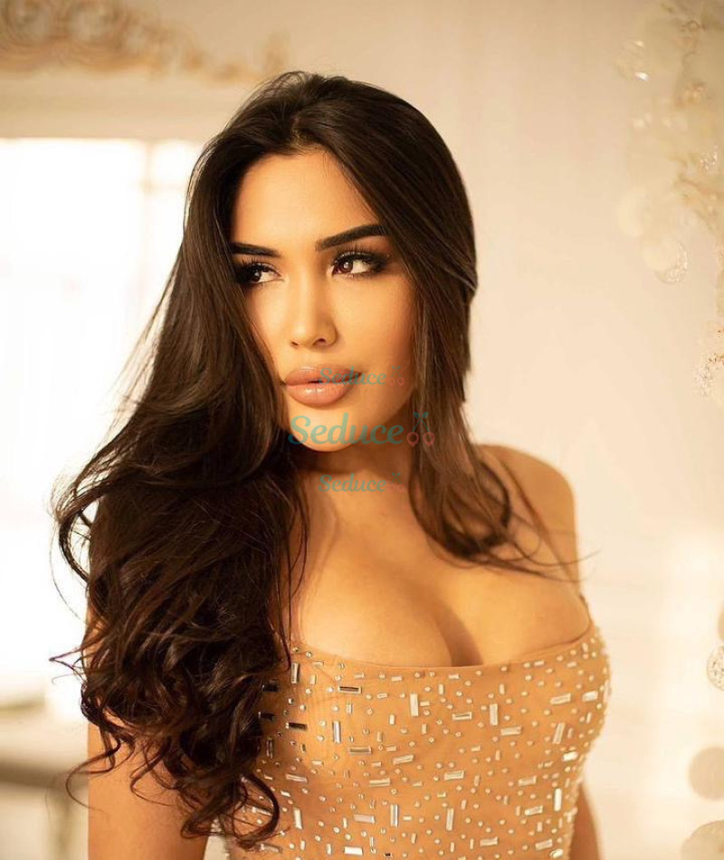 Photo escort girl Sara: the best escort service