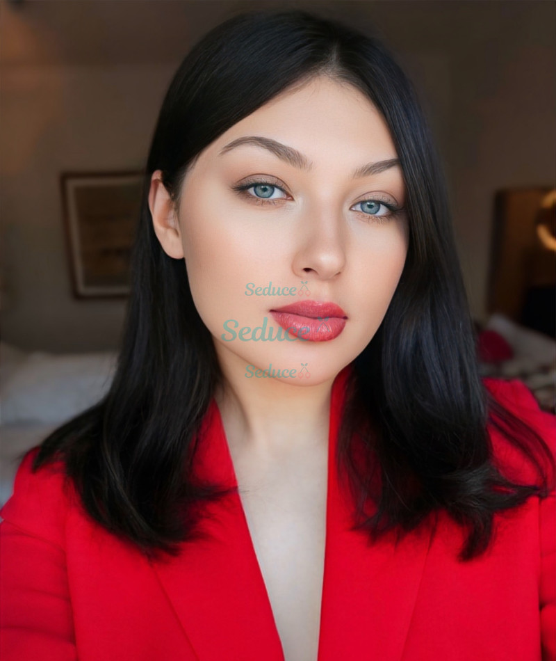 Photo escort girl LISA MIR: the best escort service