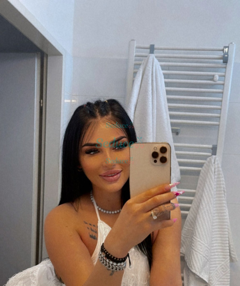 Photo escort girl Luna: the best escort service