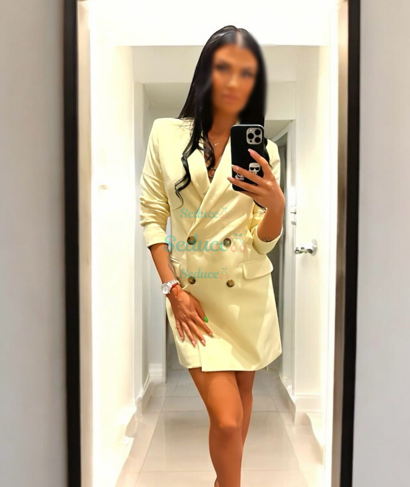 Photo escort girl Isabelle: the best escort service