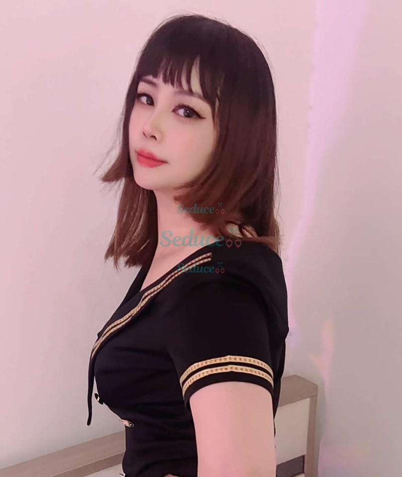 Photo escort girl Yomi: the best escort service
