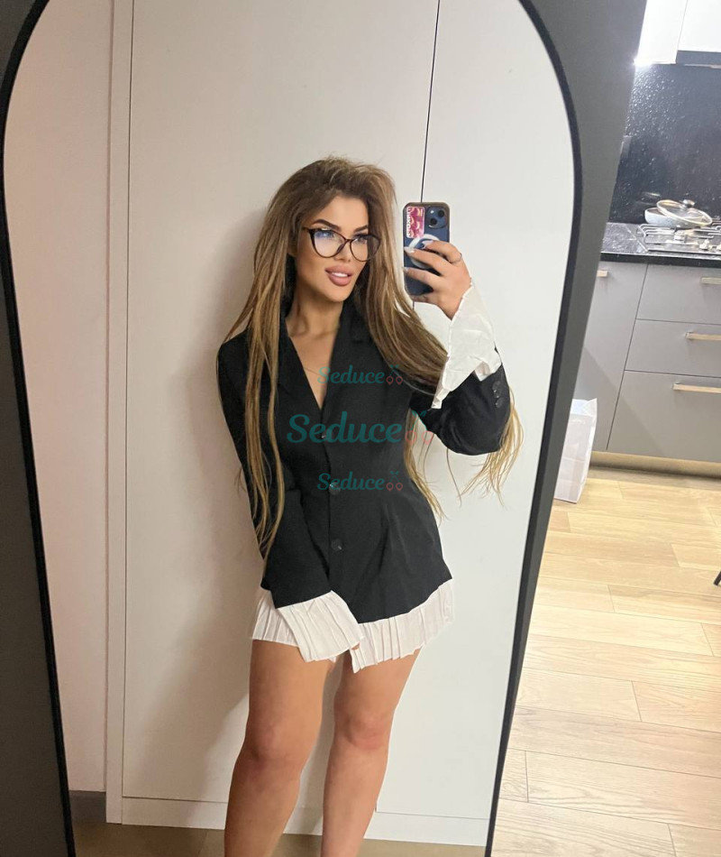 Photo escort girl Alyona: the best escort service
