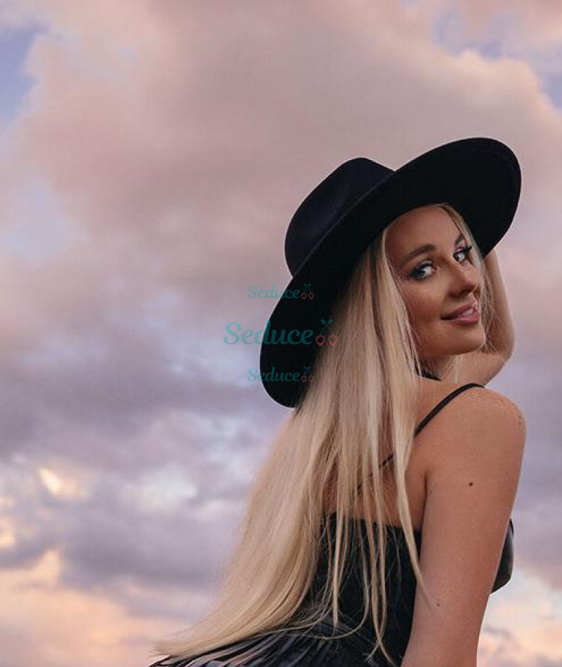 Photo escort girl Leila: the best escort service