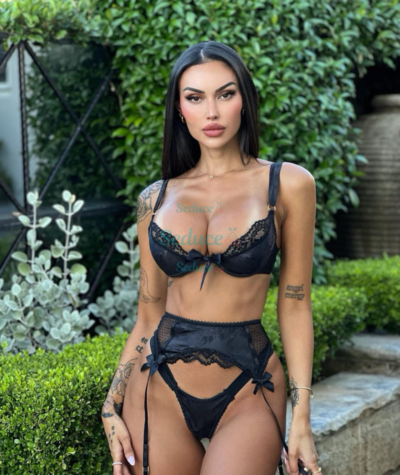 Photo escort girl Chloe: the best escort service