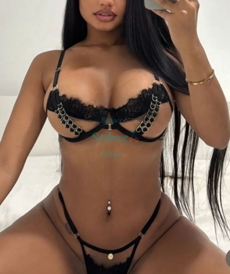 Photo escort girl Mini: the best escort service