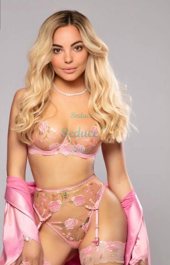 Photo escort girl Julia: the best escort service