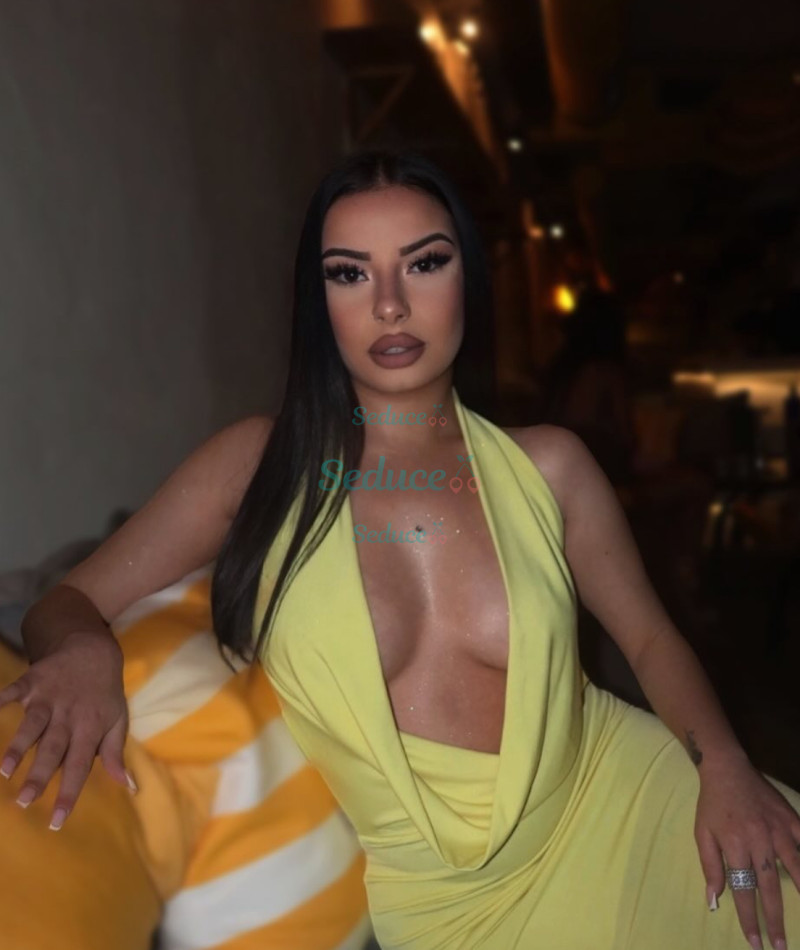 Photo escort girl Manuelaa: the best escort service