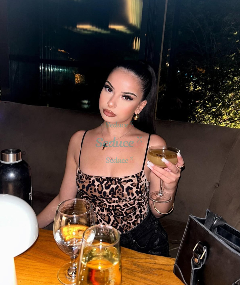 Photo escort girl Milas: the best escort service