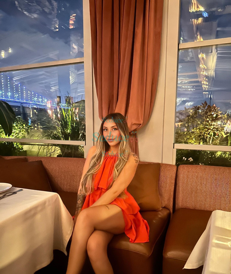 Photo escort girl Karina: the best escort service