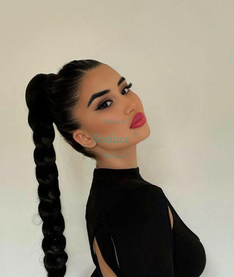 Photo escort girl Seyda: the best escort service