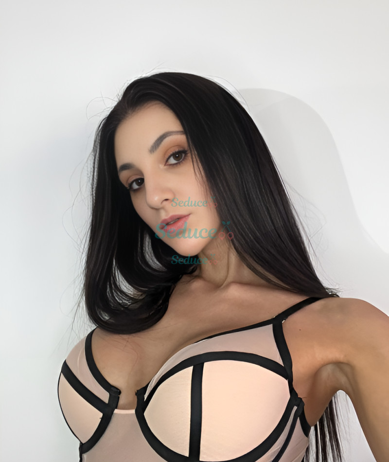 Photo escort girl Klementina: the best escort service