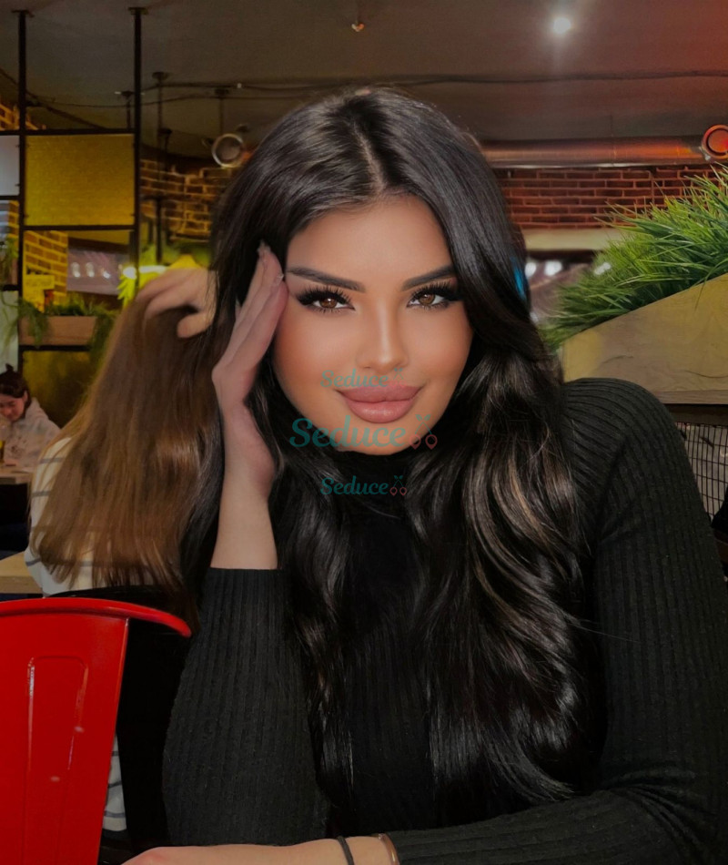 Photo escort girl LILY: the best escort service