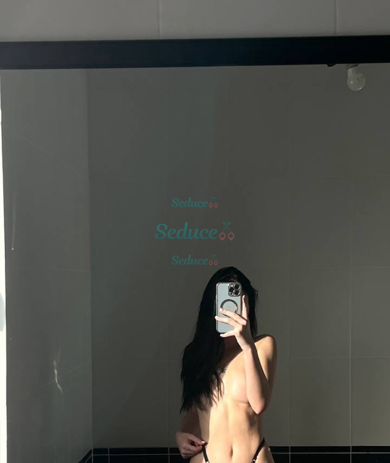 Photo escort girl Mia: the best escort service