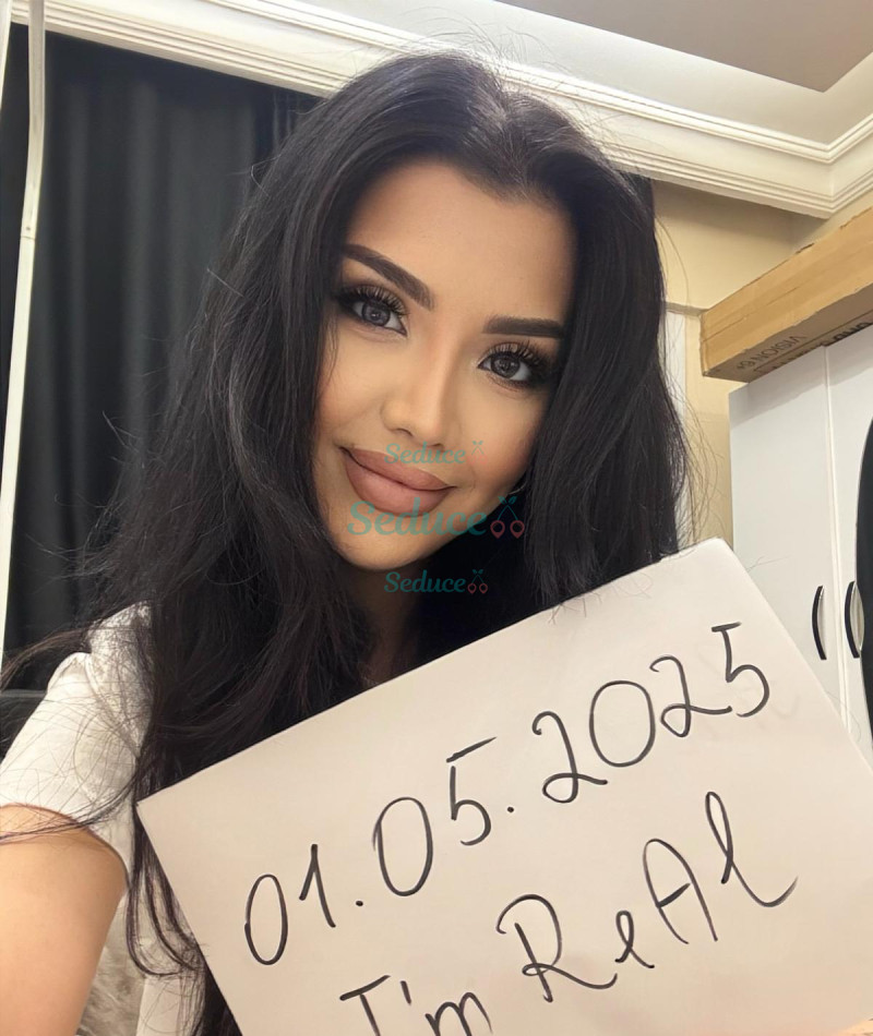 Photo escort girl Aurora: the best escort service