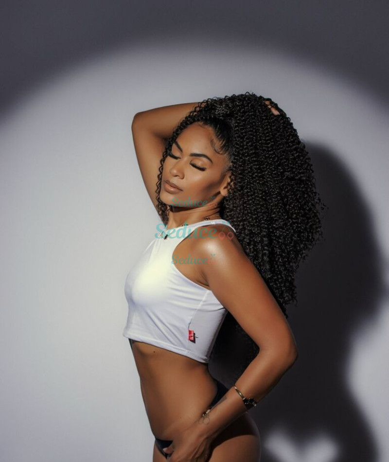 Photo escort girl Kiara Glamour: the best escort service