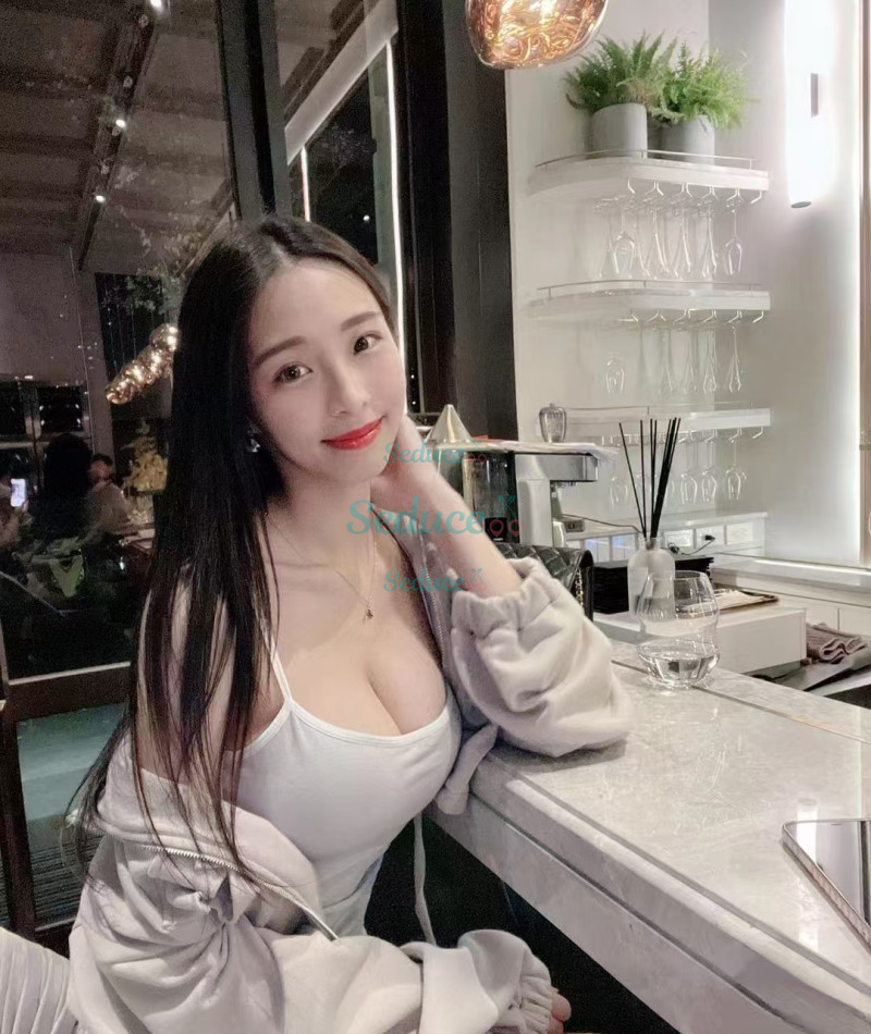 Photo escort girl Christina: the best escort service