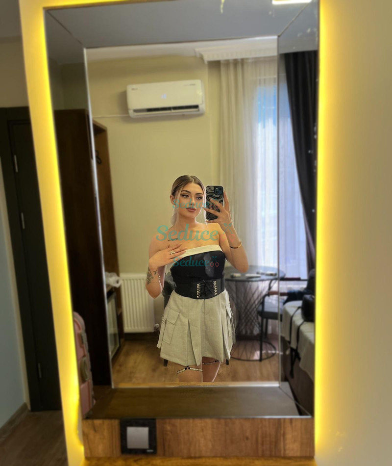 Photo escort girl Alina: the best escort service