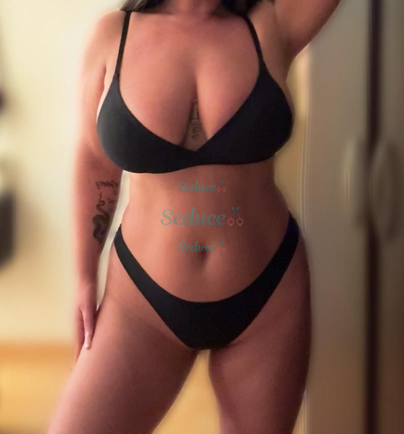 Photo escort girl LolaFire: the best escort service