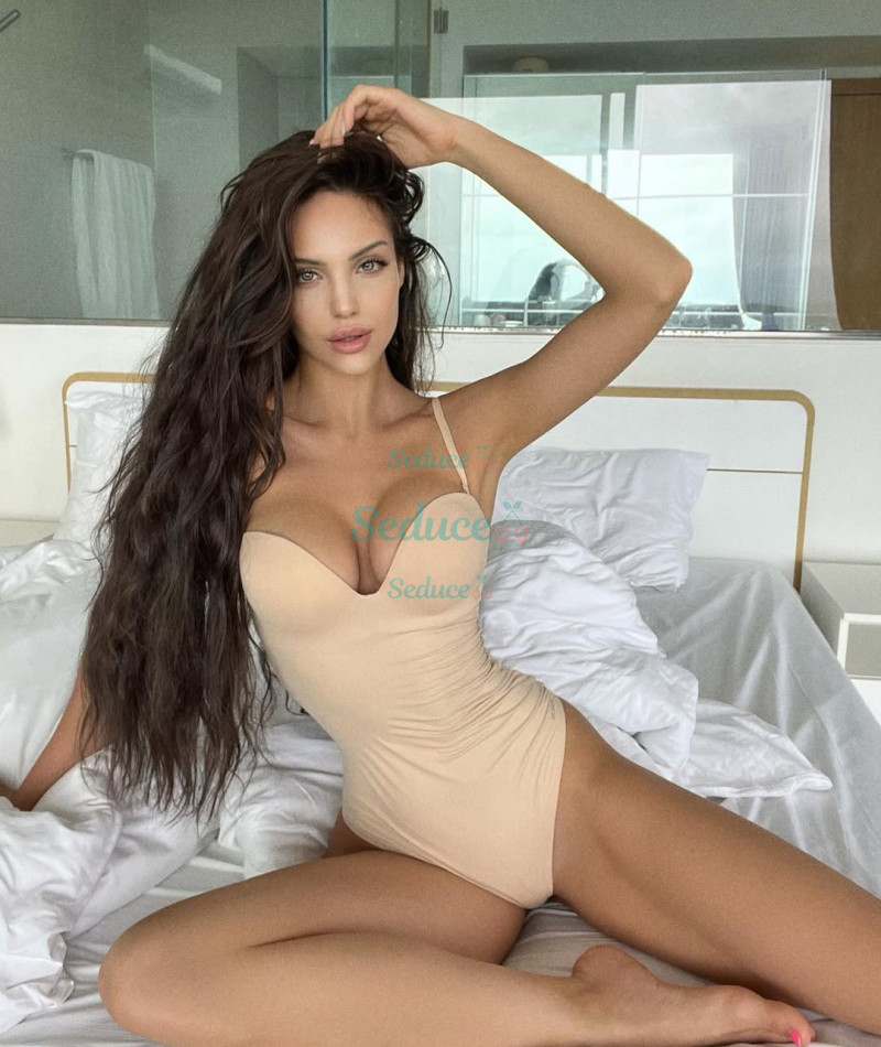 Photo escort girl Tina: the best escort service