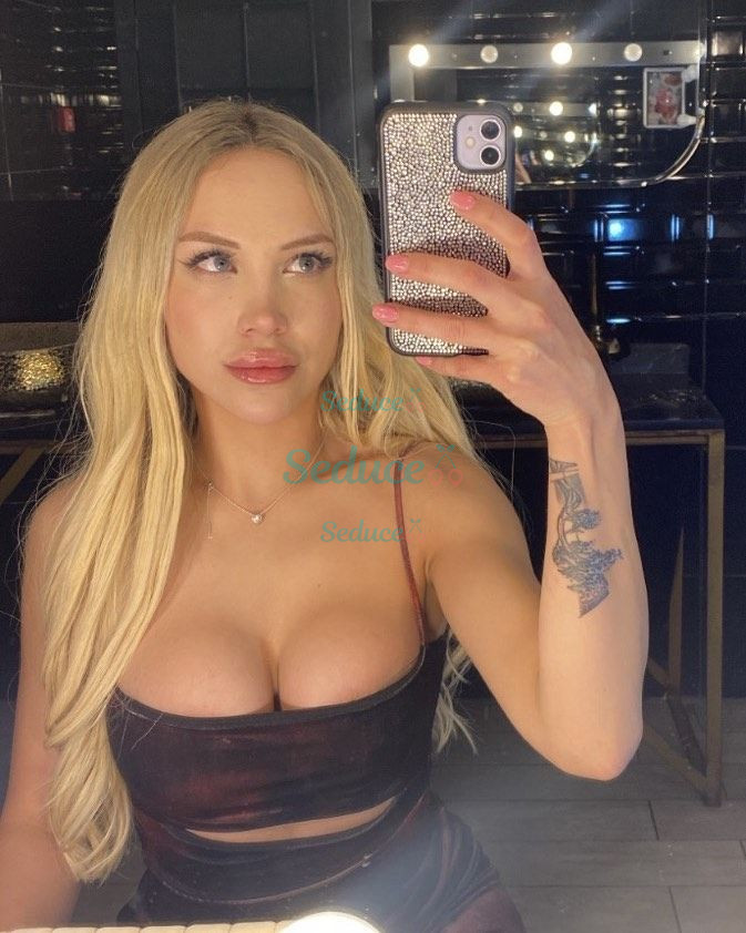 Photo escort girl ALEYNA: the best escort service